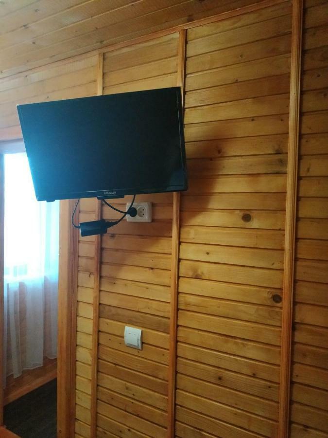 У Оксани Guest House ควาสซี ภายนอก รูปภาพ